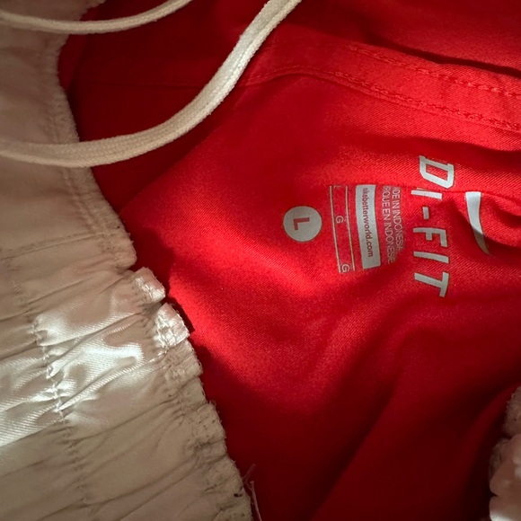 2 Sets of shorts and shirts for boxing in size L - Picture 3 of 8